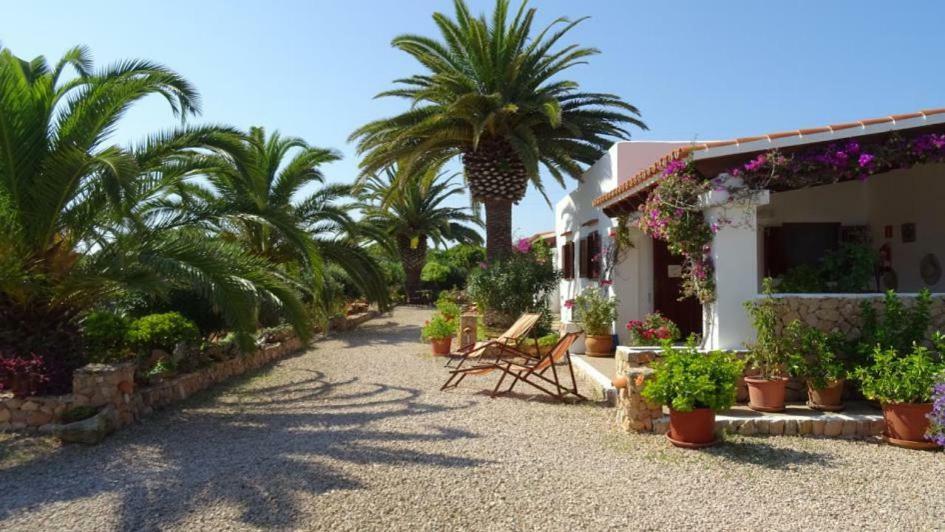 Appartamentos Michel Dos Sant Ferran de Ses Roques Bagian luar foto
